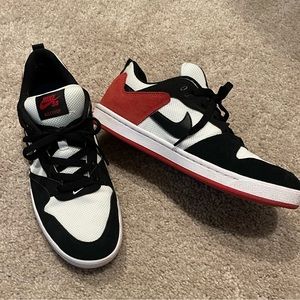 Nike Alleyoop Sneakers, Men’s 7.5/Women’s 9